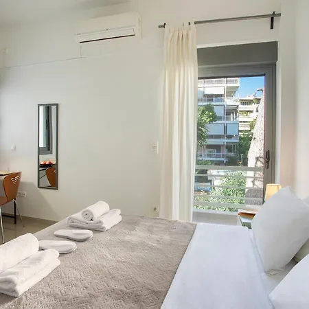2 Bedroom By The Sea - Varkiza Apartment *